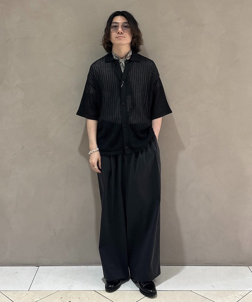 ADAM ET ROPE'(アダムエロペ)の「シアーニットシャツカーディガン(カーディガン/ボレロ・メンズ・ブラック/ベージュ系その他/チャコールグレー・L/M)」の14枚目の写真