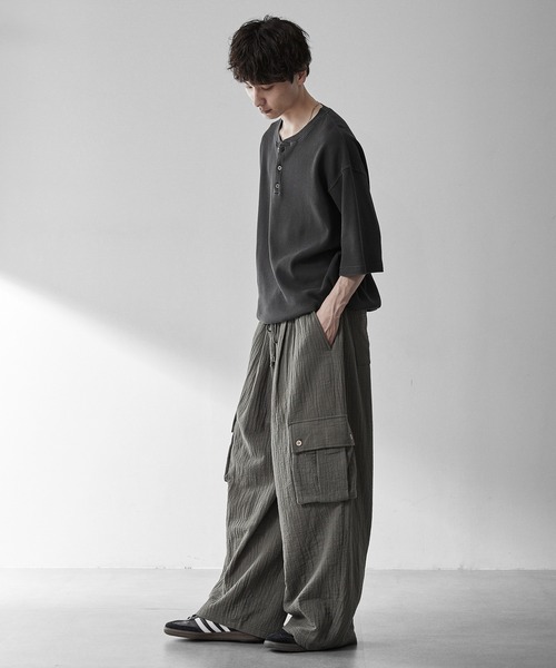 RUUBON（ルーボン）の「【RUUBON】soft texture cargo pants  /  ソフトテクスチャーカーゴパンツ（カーゴパンツ・メンズ・ブラック/カーキ・S/L/M）」の17枚目の写真