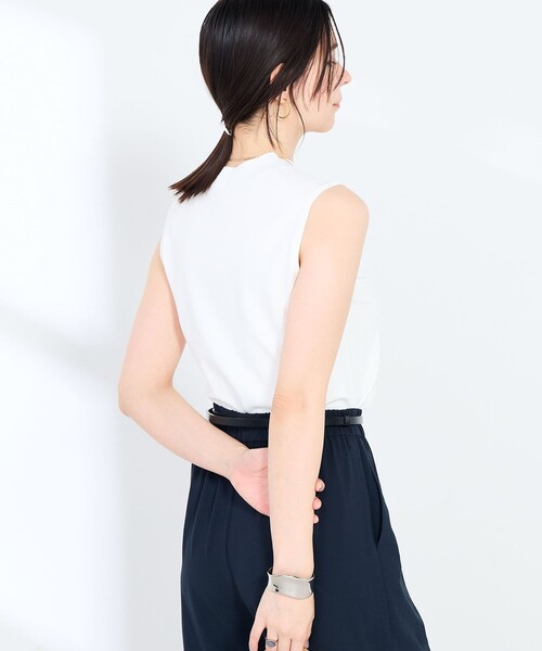 NOLLEY’S Sophi（ノーリーズソフィ）の「《手洗い可能》マルチファンクションハイネックノースリーブプルオーバー（ニット/セーター・レディース・オレンジ/ライトグリーン/ホワイト/ブラック/カーキ・38）」の7枚目の写真