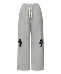 MUCENT（ムセント）の「◇MUCENT◇ブランド直輸入正規品 モエン クロス レザー パッチ スウェットパンツ 男女共用 MOEN CROSS LEATHER PATCH SWEAT PANTS UNISEX（スウェットパンツ）」