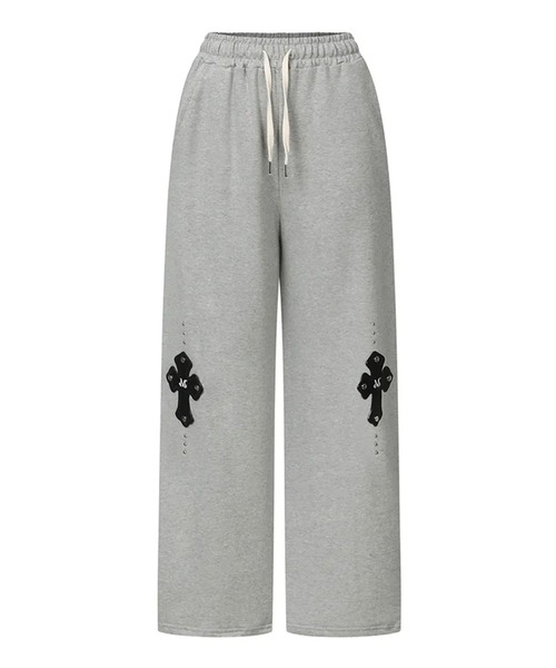 MUCENT（ムセント）の「◇MUCENT◇ブランド直輸入正規品/モエン クロス レザー パッチ スウェットパンツ 男女共用 MOEN CROSS LEATHER PATCH SWEAT PANTS UNISEX（スウェットパンツ・レディース・ブラック/グレー・FREE）」の2枚目の写真