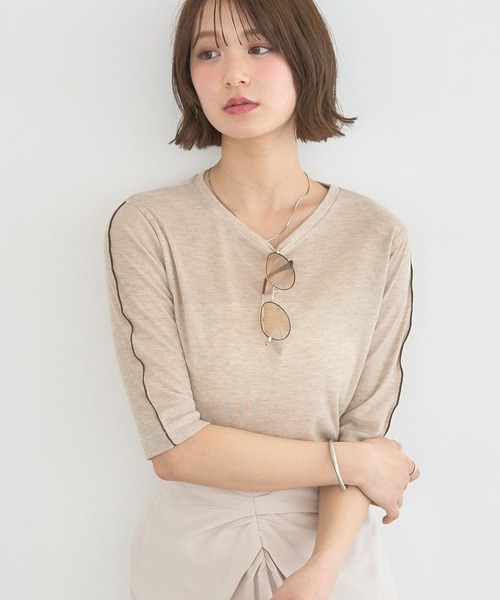 earth music&ecology(アースミュージックアンドエコロジー)の「ハイショクメロートップス(Tシャツ/カットソー・レディース・ブラック/オフホワイト/ベージュ/ライトグリーン・FREE)」の3枚目の写真