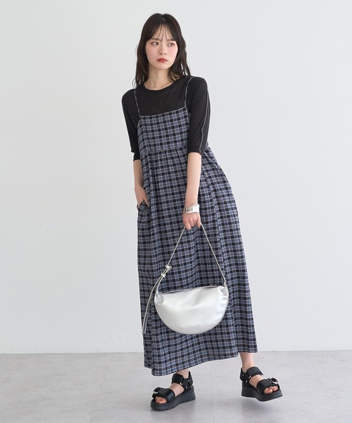 earth music&ecology(アースミュージックアンドエコロジー)の「ハイショクメロートップス(Tシャツ/カットソー・レディース・ブラック/オフホワイト/ベージュ/ライトグリーン・FREE)」の12枚目の写真