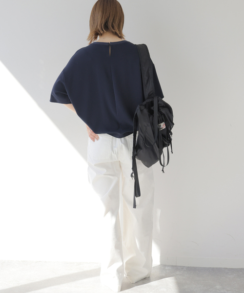 JOURNAL STANDARD relume(ジャーナルスタンダード レリューム)の「2WAYジョーゼットロゴTEE(Tシャツ/カットソー・レディース・ダークブルー/スミクロ/ブラウン/ホワイト系その他・FREE)」の6枚目の写真