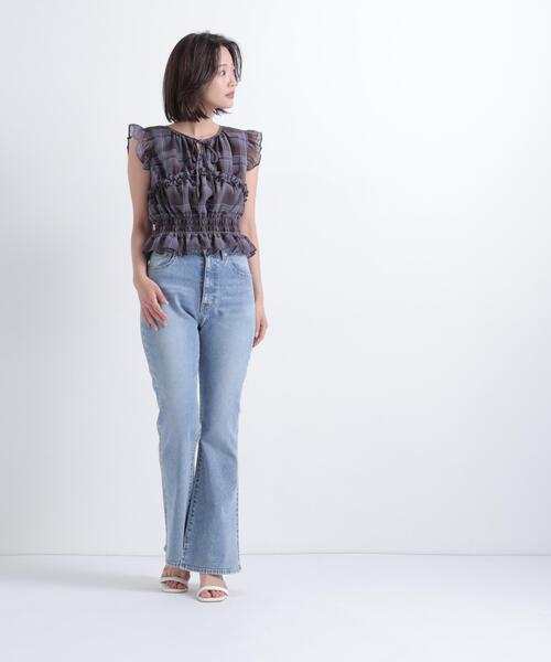 NATURAL BEAUTY BASIC(ナチュラルビューティーベーシック)の「フリルシャーリングペプラムブラウス(シャツ/ブラウス・レディース・ベージュ系その他/オフホワイト/ブラック/ブラウン系その他・フリ-)」の10枚目の写真