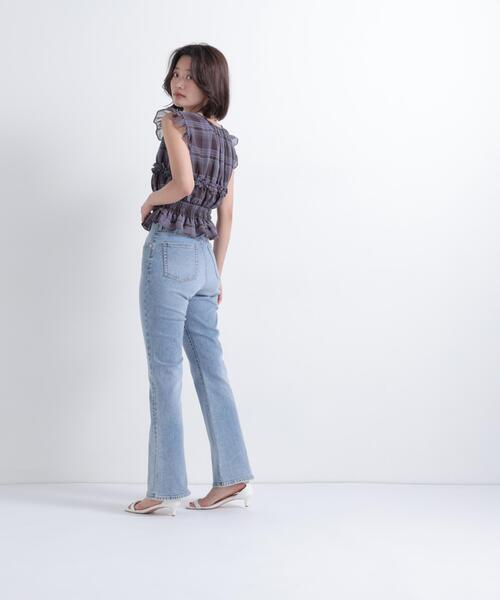 NATURAL BEAUTY BASIC(ナチュラルビューティーベーシック)の「フリルシャーリングペプラムブラウス(シャツ/ブラウス・レディース・ベージュ系その他/オフホワイト/ブラック/ブラウン系その他・フリ-)」の16枚目の写真