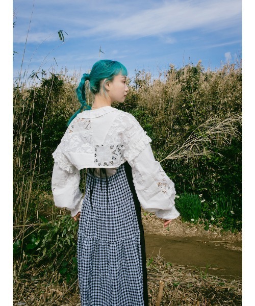 ELLA CANTARIA(エヤカンタリア)の「Lace Patchwork Bolero|レースパッチワークボレロ(カーディガン/ボレロ・レディース・ホワイト/ライトイエロー・FREE)」の4枚目の写真