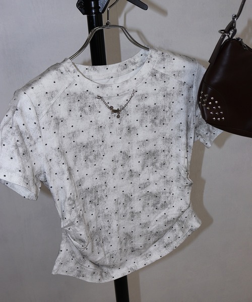 WESTSEA(ウエストシー)の「ヴィンテージライク ドット柄 ギャザー 半袖クロップドTシャツ 肩パッド入り(Tシャツ/カットソー・レディース・ブラック/グレー/ホワイト・M/L)」の1枚目の写真