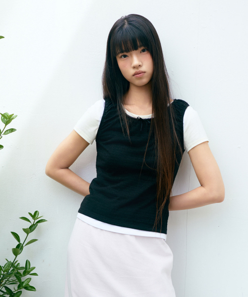 SUNLIT(サンリット)の「シャーリングジャカードスリーブレス(ブラック)(Tシャツ/カットソー・レディース・その他・FREE)」の1枚目の写真