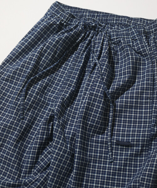 CAHLUMN(カウラム)の「CAHLUMN/カウラム Indigo Madras Check Cropped Easy Pant(その他パンツ・メンズ・ネイビー・MEDIUM/LARGE/X-LARGE/XX-LARGE)」の2枚目の写真