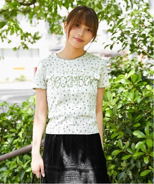 GORGE(ゴージ)の「《フラワー総柄×ロゴ刺繍》カットソー/Y2K韓国ガーリー/春夏秋/全3色(Tシャツ/カットソー・レディース・イエロー/ネイビー/ライトグレー・F)」の10枚目の写真