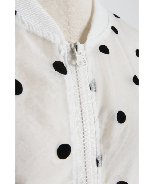 tocco closet(トッコ クローゼット)の「【ZOZO限定】シアードットギャザースリーブダブルジップブルゾン(ブルゾン・レディース・オフホワイト/ブラック・M)」の22枚目の写真