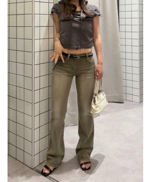 LAGUA GEM（ラグアジェム）の「LYRA LOW WAIST FLARE デニム（デニムパンツ・レディース・ベージュ/ブルー・22inch/23inch/24inch/25inch/26inch）」の20枚目の写真
