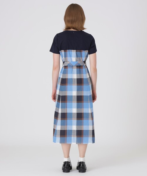 BLUE LABEL CRESTBRIDGE（ブルーレーベルクレストブリッジ）の「【一部店舗限定】CBチェックコットンリネンドッキングドレス（ワンピース・レディース・ライトブルー/グリーン系その他2/レッド系その他4・40/38/36）」の11枚目の写真