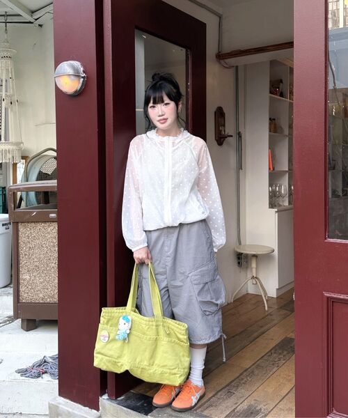 THE GREEN LAB（ザグリーンラボ）の「シースルードットフード軽量ウィンドブレーカージャケット[ホワイト]（ナイロンジャケット・レディース・その他・FREE）」の4枚目の写真