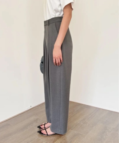 BIRTHDAY BASH(バースデイバッシュ)の「TUCK WIDE PANTS(その他パンツ・レディース・グレー・MEDIUM/SMALL)」の4枚目の写真