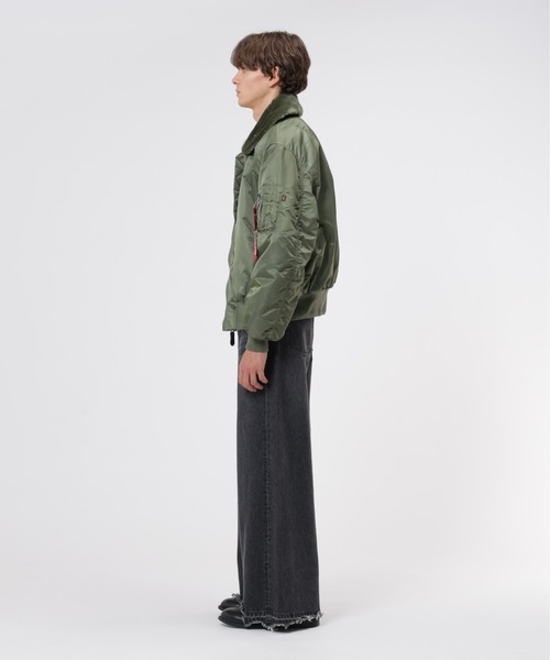 Alpha Industries(アルファインダストリーズ)の「Alpha Industries/アルファインダストリーズ/B-15 HERITAGE FIT FLIGHT JACKET/B-15 ヘリテージフィット フライトジャケット(ミリタリージャケット・メンズ・ブラック/セージグリーン・S/M/L/2XL/XL/XS)」の4枚目の写真
