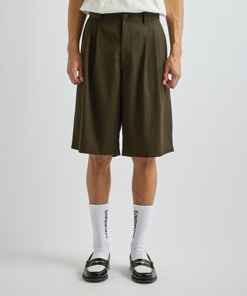 Saturdays NYC(サタデーズ ニューヨークシティ )の「Feliz Two Tuck Walk Short(その他パンツ・メンズ・ブラック/オリーブ・S/M/L)」の2枚目の写真