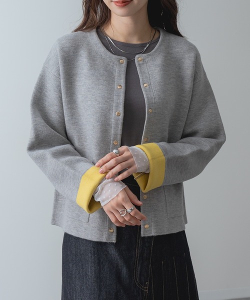 refinedworks(リファインドワークス)の「【refinedworks】金ボタン ジャケット 風 ニット カーディガン(カーディガン/ボレロ・レディース・グリーン/グレー/ブラック・FREE)」の2枚目の写真