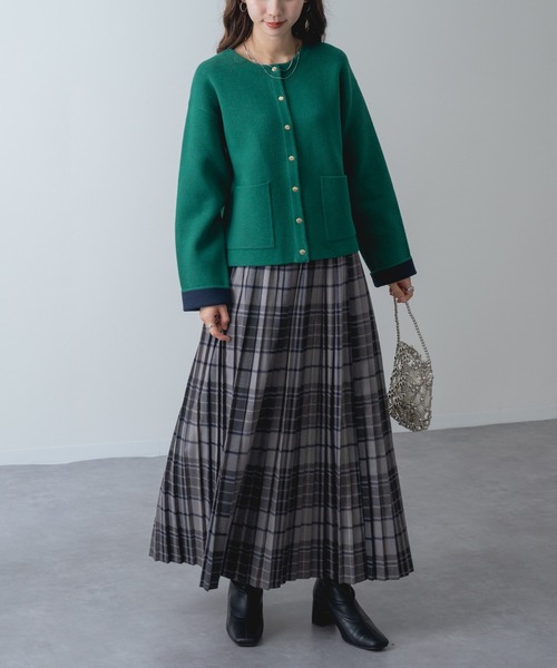 refinedworks(リファインドワークス)の「【refinedworks】金ボタン ジャケット 風 ニット カーディガン(カーディガン/ボレロ・レディース・グリーン/グレー/ブラック・FREE)」の14枚目の写真