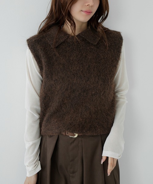 AMUU. PRECIEUSE(アムープレシューズ)の「モヘアポロニットベスト(ニット/セーター・レディース・ブラウン/オフホワイト/ブラック/グレー・FREE)」の4枚目の写真