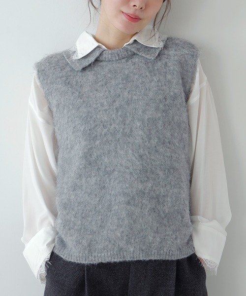 AMUU. PRECIEUSE(アムープレシューズ)の「モヘアポロニットベスト(ニット/セーター・レディース・ブラウン/オフホワイト/ブラック/グレー・FREE)」の1枚目の写真