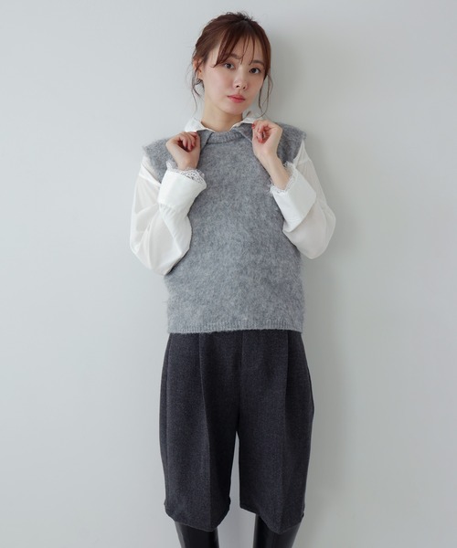 AMUU. PRECIEUSE(アムープレシューズ)の「モヘアポロニットベスト(ニット/セーター・レディース・ブラウン/オフホワイト/ブラック/グレー・FREE)」の7枚目の写真