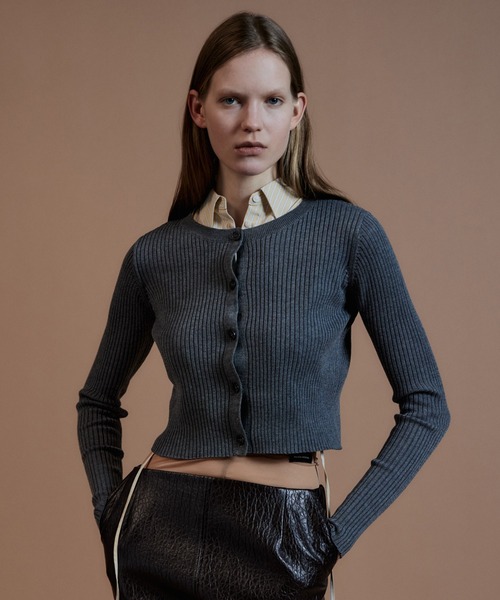 MAISON SPECIAL(メゾンスペシャル)の「Layered Shirt Knit/レイヤードシャツニット(ニット/セーター・レディース・ブラック/ブラウン/グレー・FREE)」の3枚目の写真