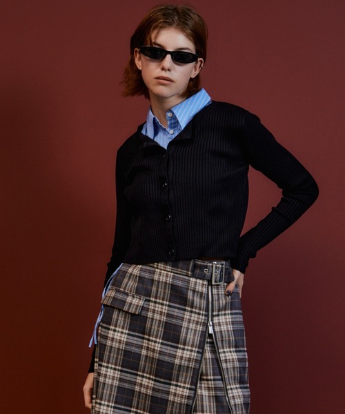 MAISON SPECIAL(メゾンスペシャル)の「Layered Shirt Knit/レイヤードシャツニット(ニット/セーター・レディース・ブラック/ブラウン/グレー・FREE)」の2枚目の写真