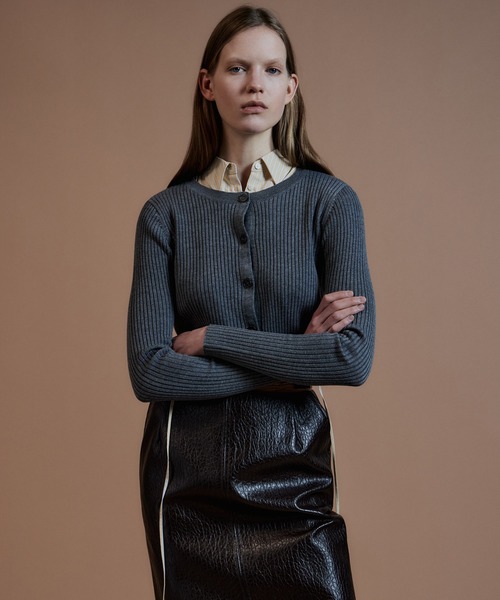 MAISON SPECIAL(メゾンスペシャル)の「Layered Shirt Knit/レイヤードシャツニット(ニット/セーター・レディース・ブラック/ブラウン/グレー・FREE)」の17枚目の写真