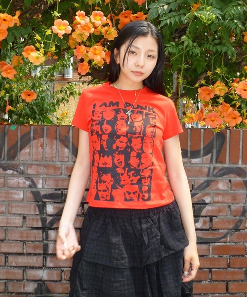 WEBHOUSE(ウェブハウス)の「WEBHOUSE × Geek Office 別注 I Am Punk Angel Tee(Tシャツ/カットソー・レディース・レッド・FREE)」の4枚目の写真