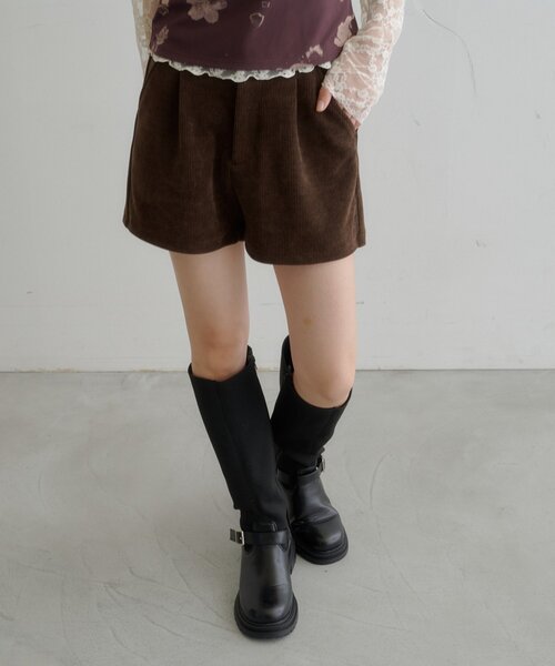 Kastane(カスタネ)の「【S.Mサイズ展開】コーデュロイショートパンツ(その他パンツ・レディース・ブラック/ブラウン・SMALL/MEDIUM)」の5枚目の写真