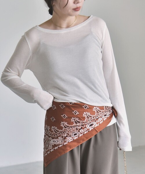 quaranciel(カランシエル)の「quaranciel:〈手洗い可能〉ウール ミックス シアー ボートネック プルオーバー(Tシャツ/カットソー・レディース・グレー/ホワイト/ブラック/パープル・38/40)」の1枚目の写真