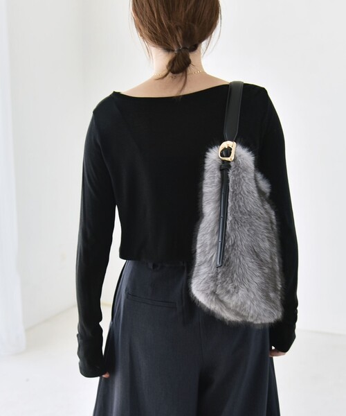 quaranciel(カランシエル)の「quaranciel:〈手洗い可能〉ウール ミックス シアー ボートネック プルオーバー(Tシャツ/カットソー・レディース・グレー/ホワイト/ブラック/パープル・38/40)」の9枚目の写真