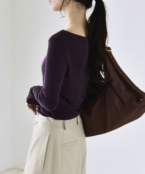 quaranciel(カランシエル)の「quaranciel:〈手洗い可能〉ウール ミックス シアー ボートネック プルオーバー(Tシャツ/カットソー・レディース・グレー/ホワイト/ブラック/パープル・38/40)」の22枚目の写真