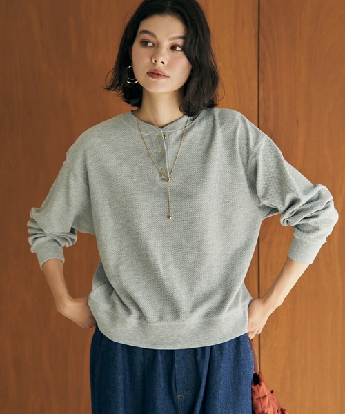 ikka(イッカ)の「パイナップルガゼットプルオーバー(Tシャツ/カットソー・レディース・オフホワイト/ネイビー/グレー・M/L)」の1枚目の写真