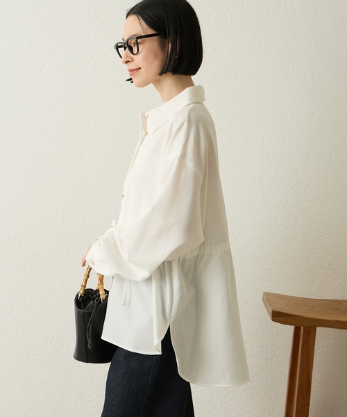 Aunely（オーネリー）の「【Aunely】ウエストドロストシャツ＜YOSOOIシリーズ〉（シャツ/ブラウス・レディース・モカ/チャコール/ネイビー/オフホワイト/イエロー・L/M）」の18枚目の写真