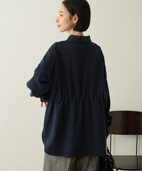 Aunely（オーネリー）の「【Aunely】ウエストドロストシャツ＜YOSOOIシリーズ〉（シャツ/ブラウス・レディース・モカ/チャコール/ネイビー/オフホワイト/イエロー・L/M）」の6枚目の写真