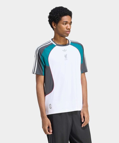 adidas(アディダス)の「リバプールFC チームガイスト 26 ウォームアップジャージ / アディダスオリジナルス adidas Originals(Tシャツ/カットソー・メンズ・ホワイト・X-SMALL/X-LARGE/SMALL/MEDIUM/LARGE/3XL/XX-LARGE)」の1枚目の写真