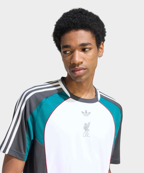 adidas(アディダス)の「リバプールFC チームガイスト 26 ウォームアップジャージ / アディダスオリジナルス adidas Originals(Tシャツ/カットソー・メンズ・ホワイト・X-SMALL/X-LARGE/SMALL/MEDIUM/LARGE/3XL/XX-LARGE)」の3枚目の写真
