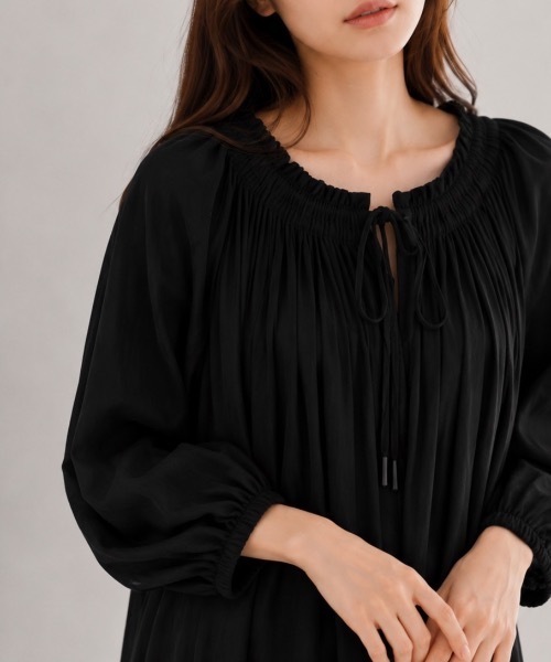 Muffiny(マフィニー)の「リボンネック ギャザーワンピース【Indian Cotton】(ワンピース・レディース・ストライプ/ブルー/ドット/ブラック・MEDIUM)」の6枚目の写真