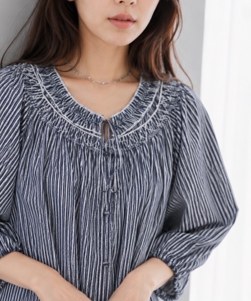 Muffiny(マフィニー)の「リボンネック ギャザーワンピース【Indian Cotton】(ワンピース・レディース・ストライプ/ブルー/ドット/ブラック・MEDIUM)」の20枚目の写真