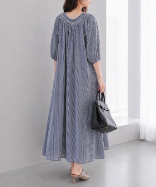Muffiny(マフィニー)の「リボンネック ギャザーワンピース【Indian Cotton】(ワンピース・レディース・ストライプ/ブルー/ドット/ブラック・MEDIUM)」の18枚目の写真