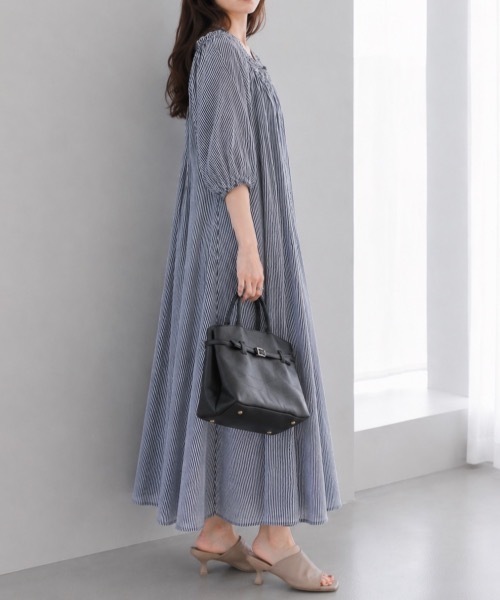 Muffiny(マフィニー)の「リボンネック ギャザーワンピース【Indian Cotton】(ワンピース・レディース・ストライプ/ブルー/ドット/ブラック・MEDIUM)」の22枚目の写真