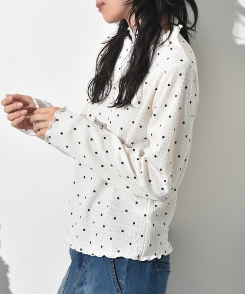 INTERPLANET（インタープラネット）の「シャーリング風ジャガードドットハイネックプルオーバー（Tシャツ/カットソー・レディース・アイボリー/ブラック・FREE）」の6枚目の写真