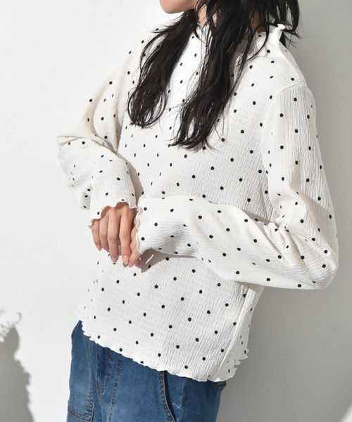 INTERPLANET（インタープラネット）の「シャーリング風ジャガードドットハイネックプルオーバー（Tシャツ/カットソー・レディース・アイボリー/ブラック・FREE）」の5枚目の写真