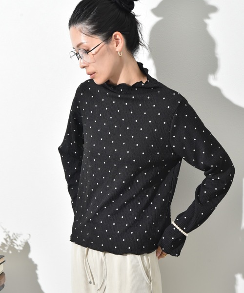 INTERPLANET（インタープラネット）の「シャーリング風ジャガードドットハイネックプルオーバー（Tシャツ/カットソー・レディース・アイボリー/ブラック・FREE）」の9枚目の写真