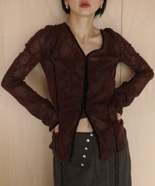 Ameri(アメリ)の「SHEER FLOCKY ROUND HEM TOPS(Tシャツ/カットソー・レディース・ブラック/ブラウン・MEDIUM/SMALL)」の22枚目の写真