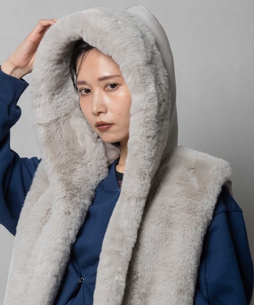 MARECHAL TERRE(マルシャルテル)の「リバーシブルファーベスト(その他アウター・レディース・ブラック/モカ/チャコールグレー/ライトグレー・MEDIUM)」の7枚目の写真