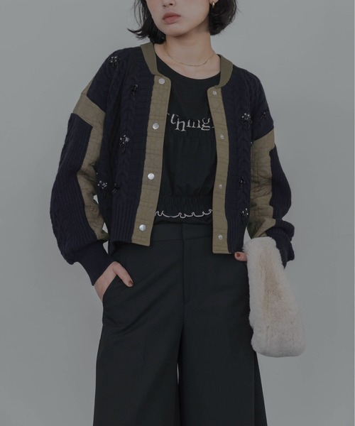 Eimee Law(エイミーロウ)の「キルトジャガード×ケーブルビジューニットブルゾン(ブルゾン・レディース・アイボリー/ダークグレー/ブラック・FREE)」の3枚目の写真